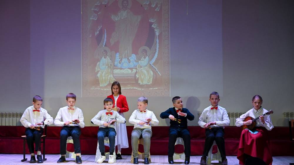 В Брянске состоялся фестиваль воскресных школ «Пасхальный звон летит над Брянским краем»