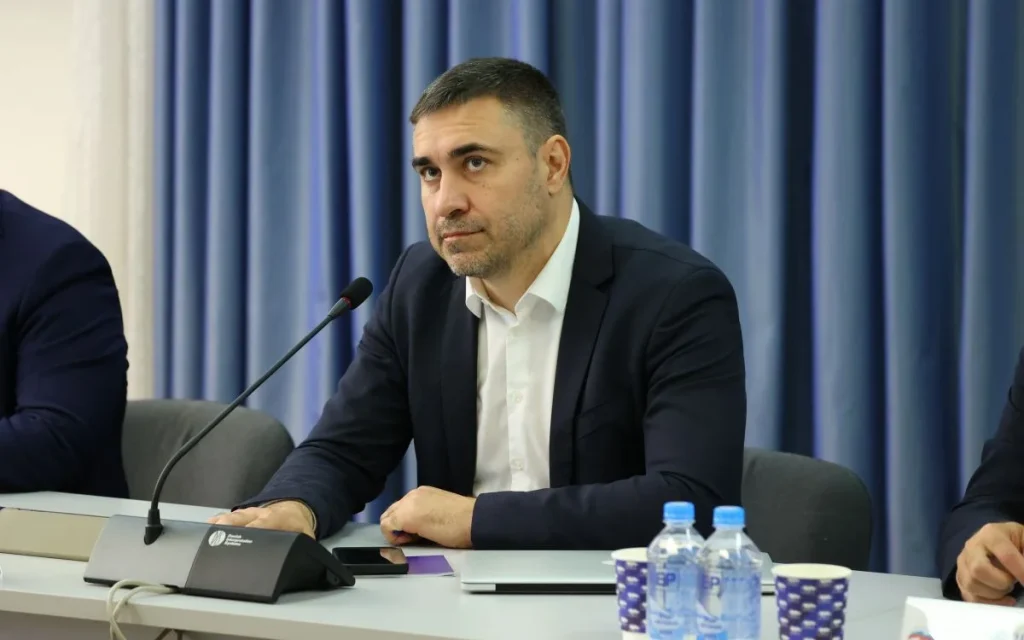 «Единая Россия» запустила программу «Готов к санитарной обороне»