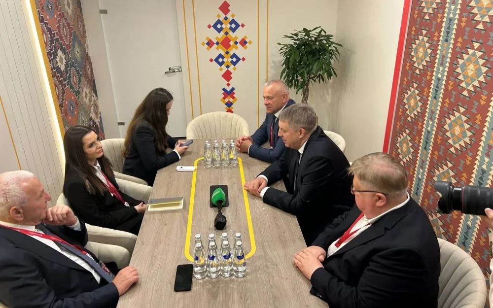 Брянский губернатор встретился на полях ПМЭФ с главой Гагаузии