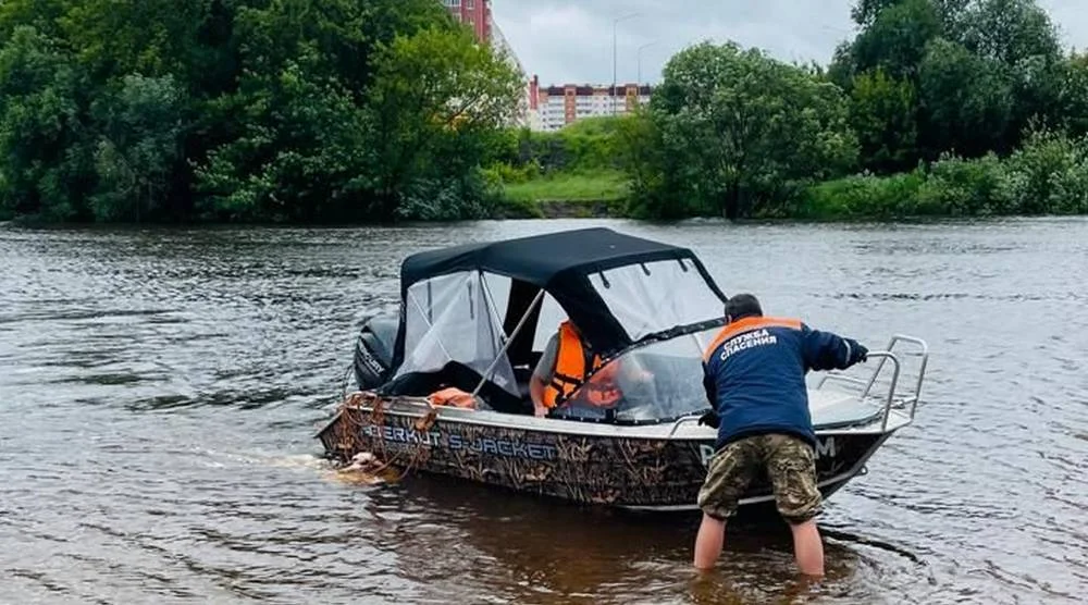 В Брянске водолазы подняли тела 2 утонувших возле центрального пляжа Бежицы