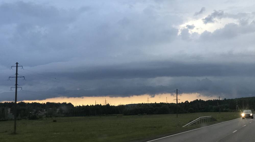 На Брянскую область 8 июня обрушится шквалистый ветер с грозами и градом