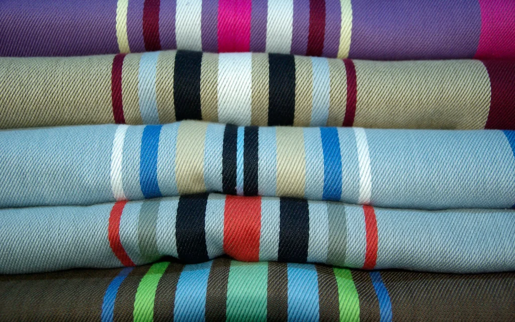 Какие преимущества предлагает трикотажная ткань? Как её выбрать?