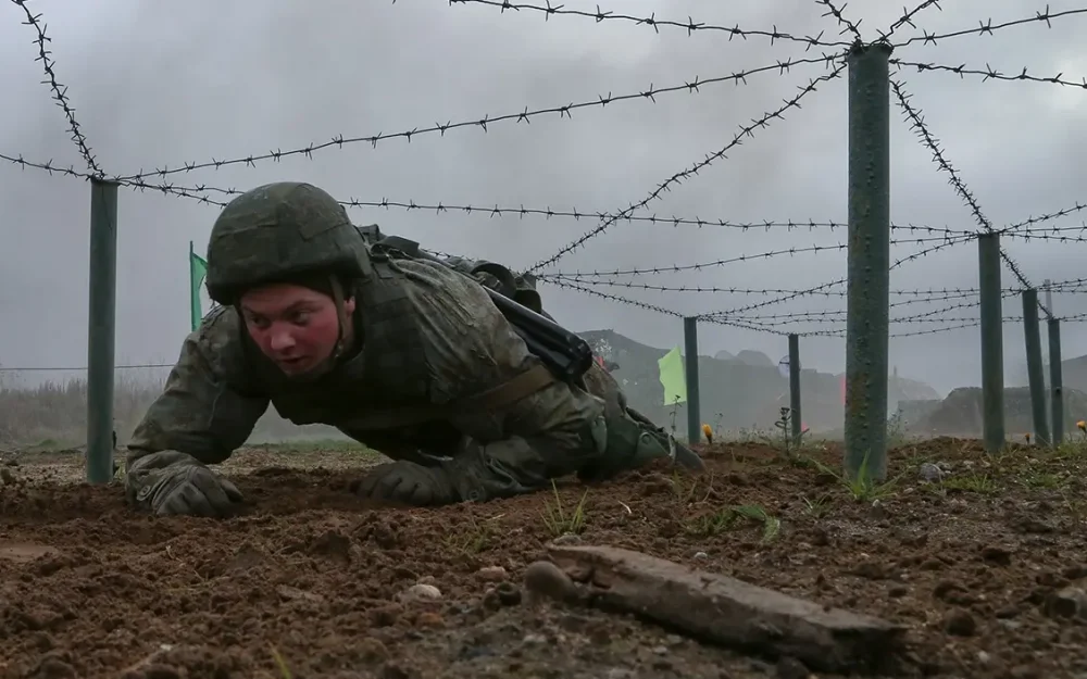 Брянцам предложили 1,1 миллиона рублей за службу в армии