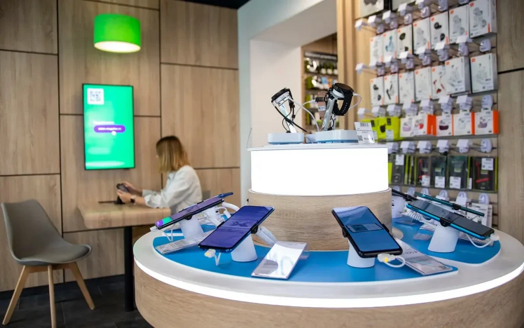 Салоны МегаФона были отмечены премией «Лучший магазин года-2024»