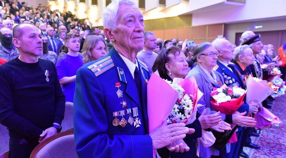 В Брянске состоялся большой концерт, приуроченный ко Дню защитника Отечества