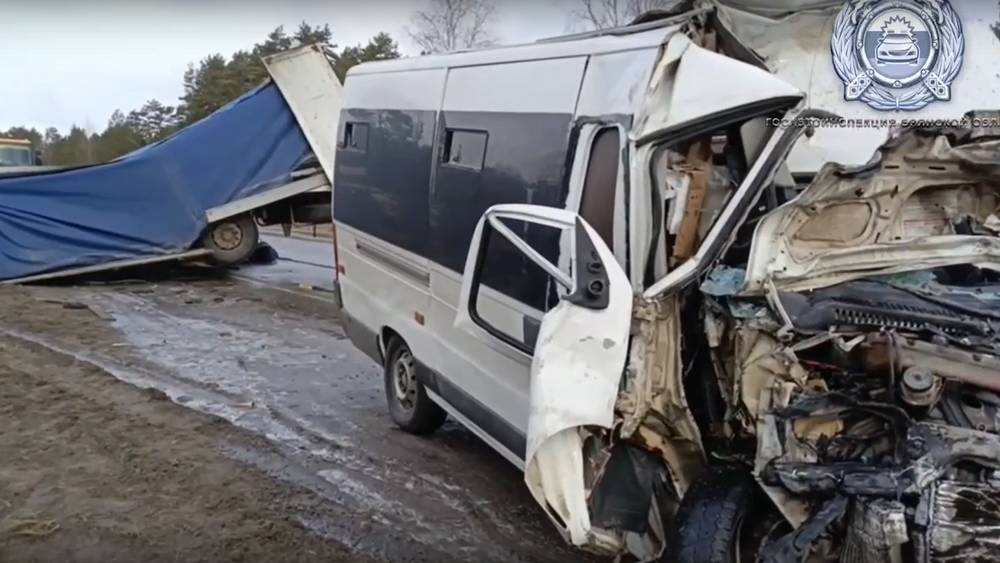 Появилось видео последствий ДТП с автобусом в Карачевском районе