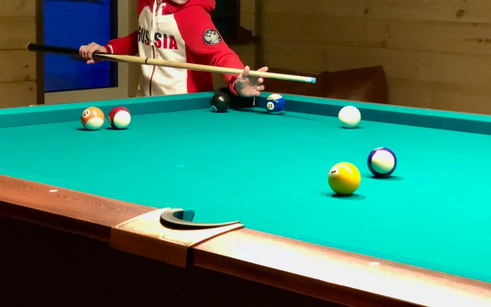 Как научиться играть в бильярд