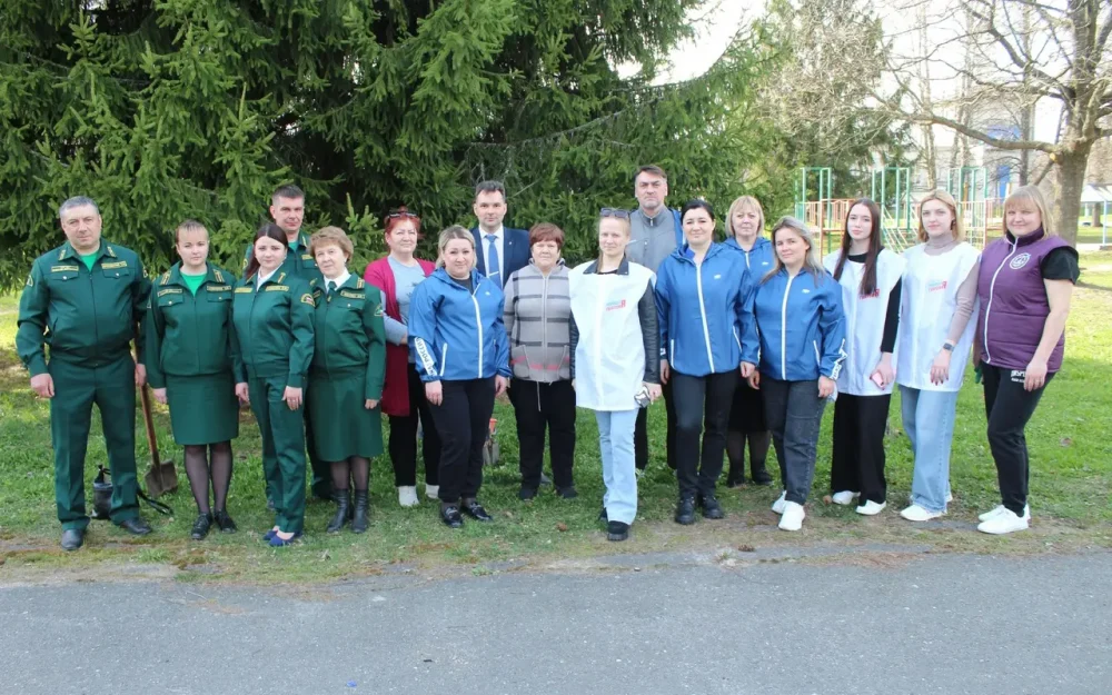 По всей Брянской области проходит Международная акция «Сад Памяти»