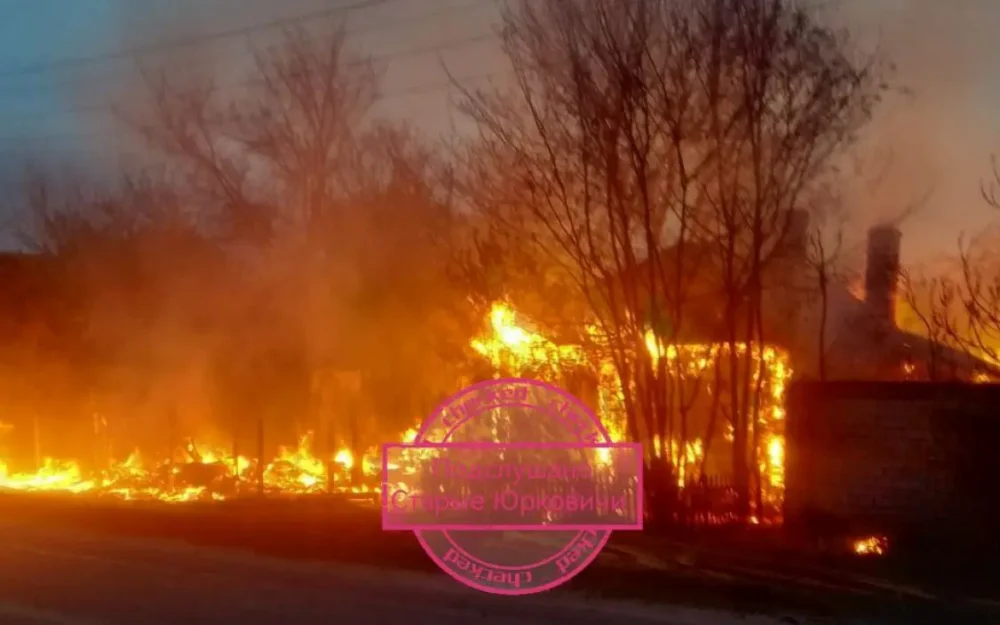 В сети появились жуткие фото пылающего брянского приграничья