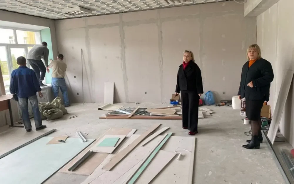 В Сураже продолжается ремонт межпоселенческого центра культуры