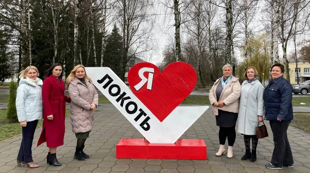 В Локте участницами фотопроекта «Женщины героев» стали матери и жёны бойцов СВО