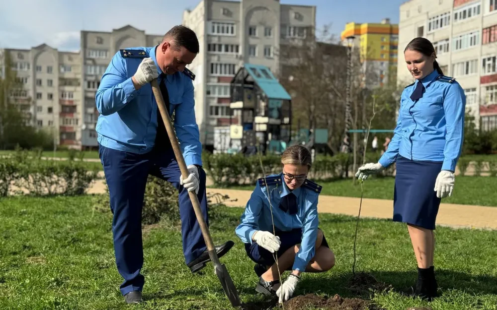 В Брянске запустили фонтаны на вокзале, в сквере и на Кургане Бессмертия