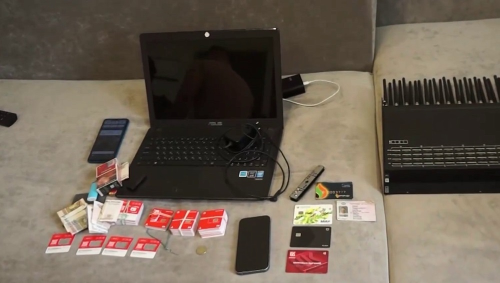 В Брянске уничтожили штаб связи действовавших из-за рубежа телефонных мошенников