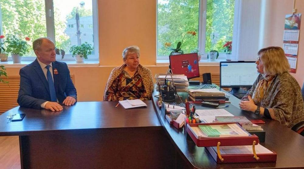 Депутат Госдумы Николай Щеглов посетил бюро медико-социальной экспертизы по Брянской области