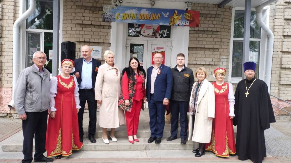 Капсулу времени потомкам 2045 года заложили в Вельяминовской школе