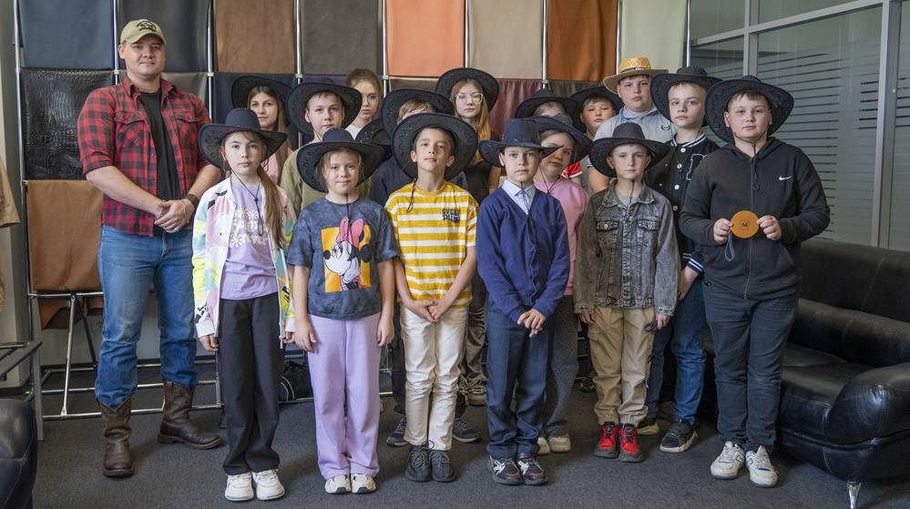 «Мираторг» погрузил детей сотрудников в мир кожевенного производства