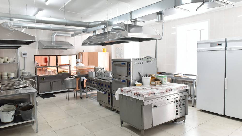 За 120 млн рублей в Клетне полностью обновили школу