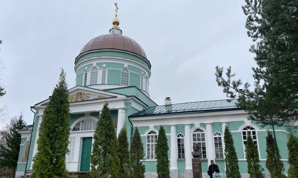 Брянский депутат Госдумы Николай Валуев побывал с женой на границе