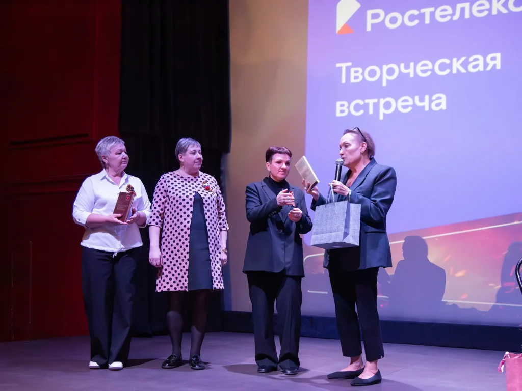 Вечная слава герою: в Брянске прошел специальный показ первого эпизода сериала «Рослый» от Wink