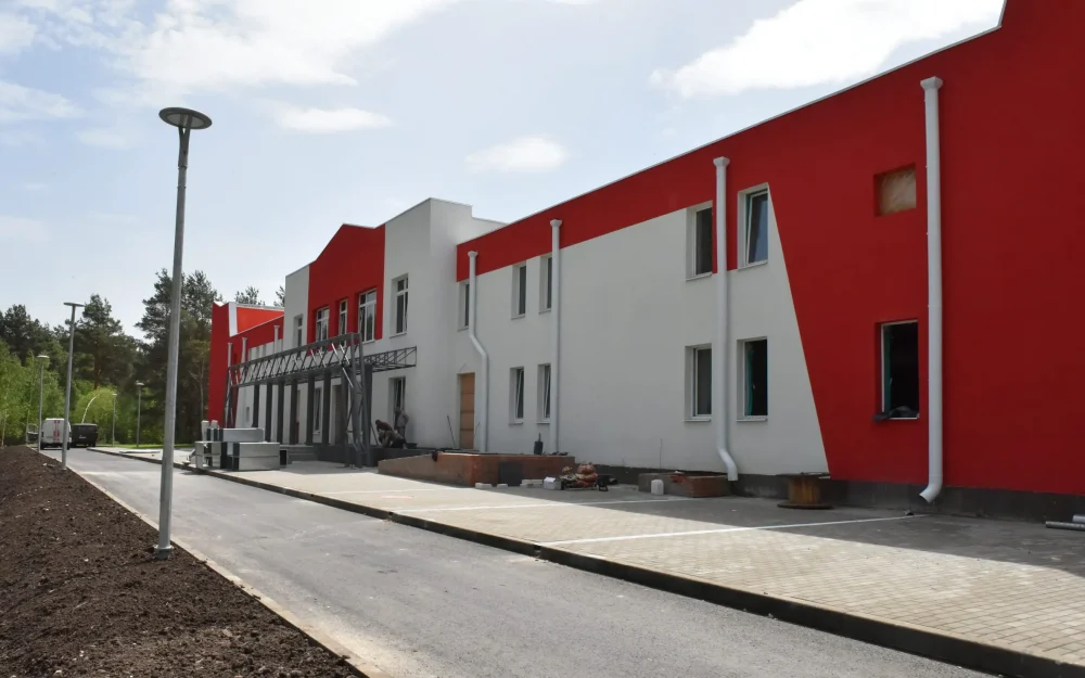 В Брянске и Глинищеве готовят к сдаче два ледовых дворца