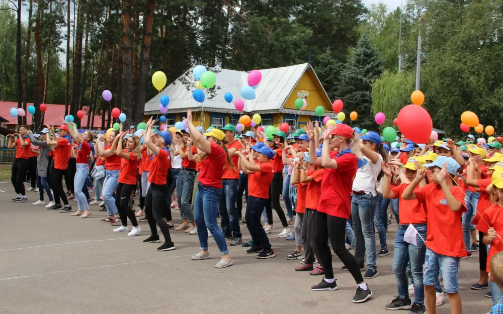 На МЖД стартовала ежегодная детская оздоровительная кампания в лагере «Синезёрки»