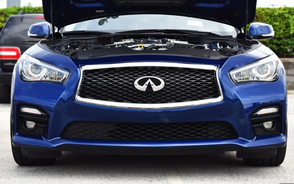 Автомобили Infiniti: как выбрать надежный сервис