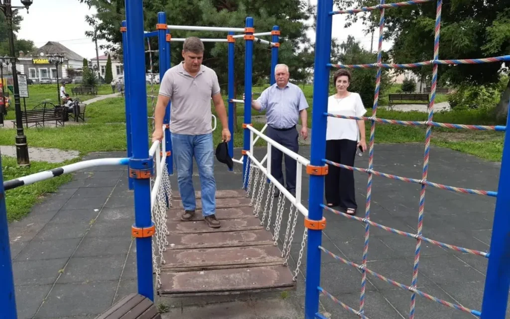 В Погарском районе проверили состояние спортивных площадок в рамках партпроекта «Здоровое будущее»