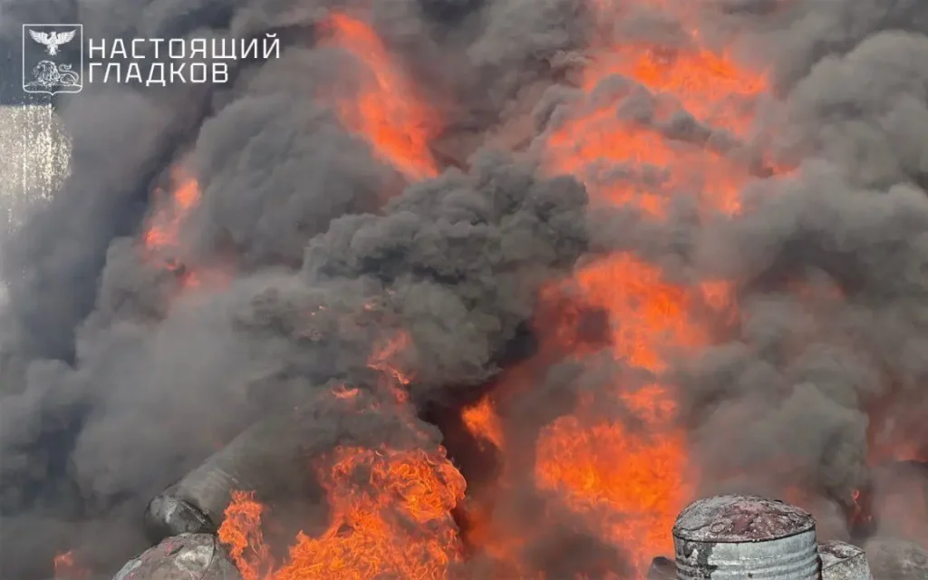 Жуткий пожар в приграничье – жителей попросили не открывать окна