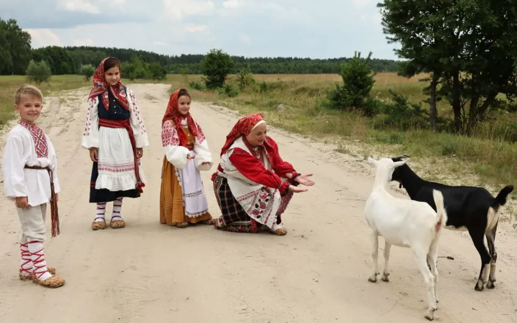 Фотопроект народных костюмов Брянской области вышел на финишную прямую