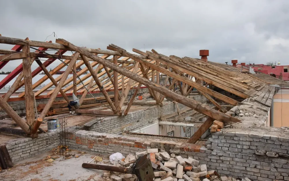 Брянский губернатор оценил ход реконструкции филиала Сеченовского университета