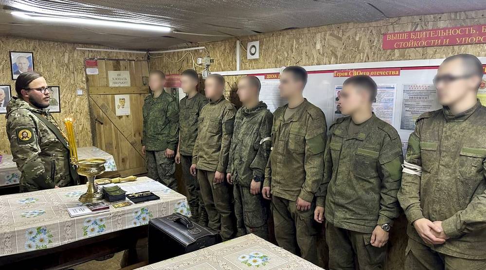 Благочинный Навлинского церковного округа посетил воинское подразделение группировки «Север»