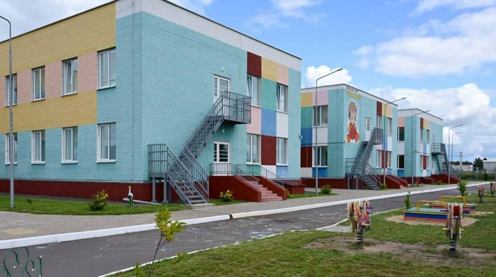 Губернатор Брянской области Александр Богомаз посетил детский сад № 5 «Малыш» в Почепе