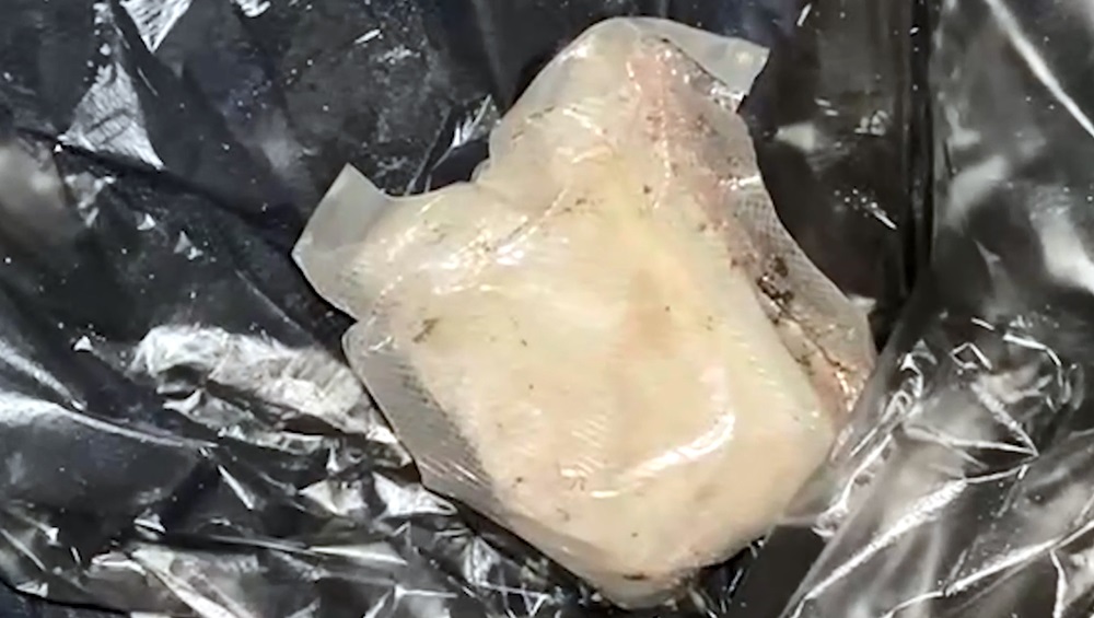 В Брянске полиция задержала женщину с наркотиками в белье и её подельника