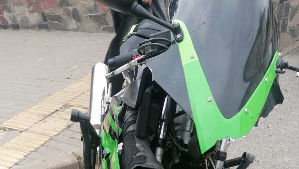 В Брянске в ДТП с мотоциклом и легковушкой на улице Урицкого никто не пострадал