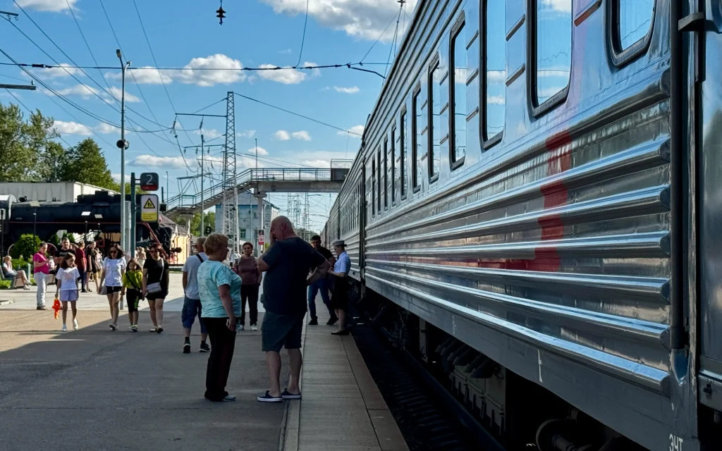 Расписание некоторых пригородных поездов Унечского направления в Брянской области изменится с 15 сентября в связи с ремонтом пути