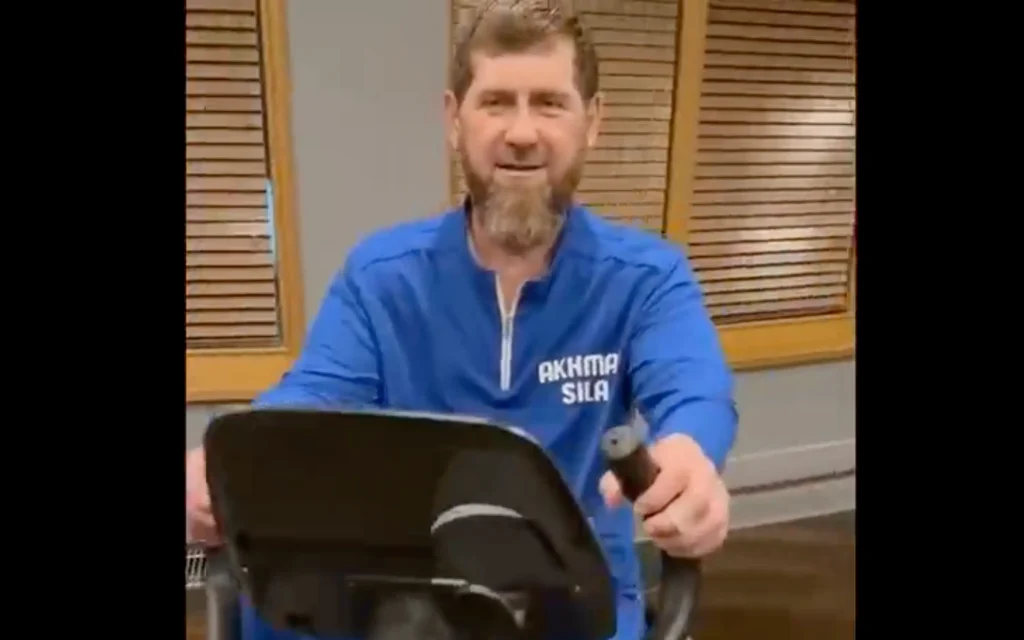 Сильно похудевший глава Чечни показал видео занятий на велотренажере