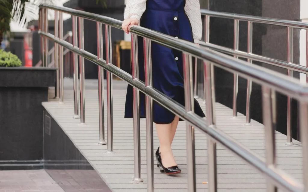 В Брянске областная больница проиграла иск на 200 тысяч рублей из-за пандуса