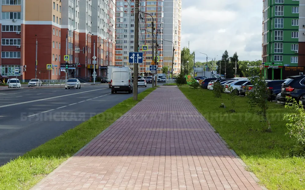 В Брянске обновили улицу Горбатова за 45,5 миллиона рублей