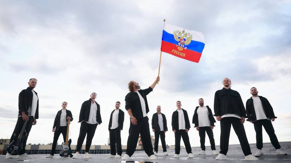 Брянский депутат Валуев оценил песню ансамбля «Бабкины внуки» о российском флаге