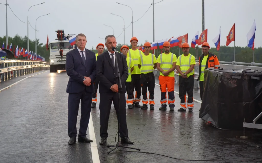 В Унече Брянской области с участием президента России открыли мост