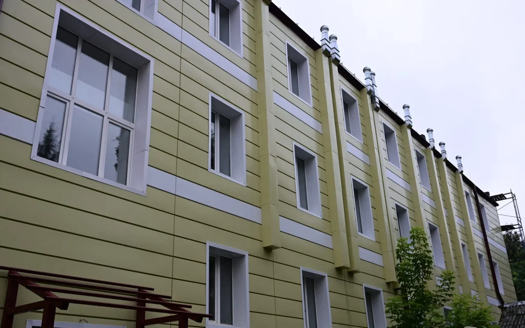 В сентябре в Сеченовском университете в Брянске установят новые окна