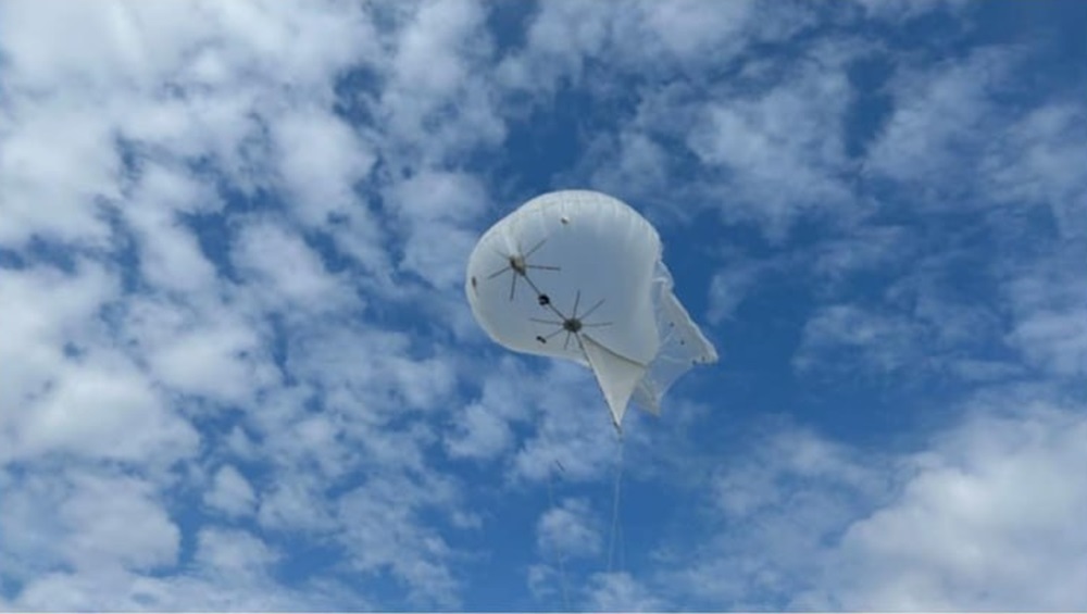 В небе над Брянской областью уничтожили украинский аэростат