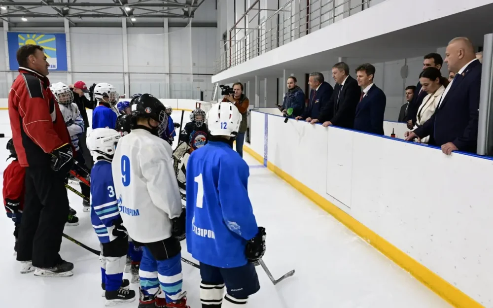 Губернатор подчеркнул значимость инвестиций в образование и спорт в Суземке