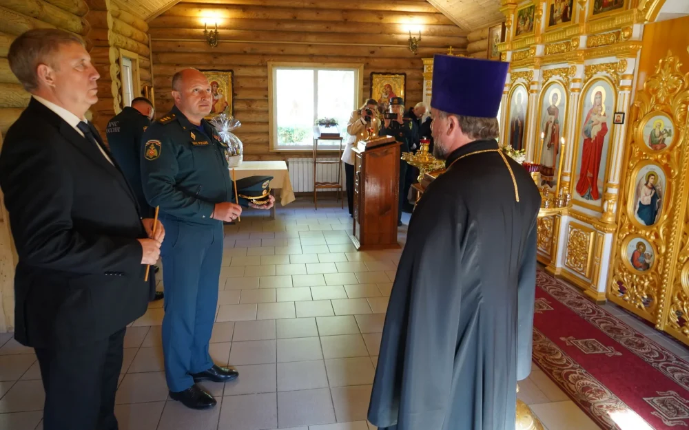 Глава МЧС Александр Куренков посетил Брянск и встретился со спасателями