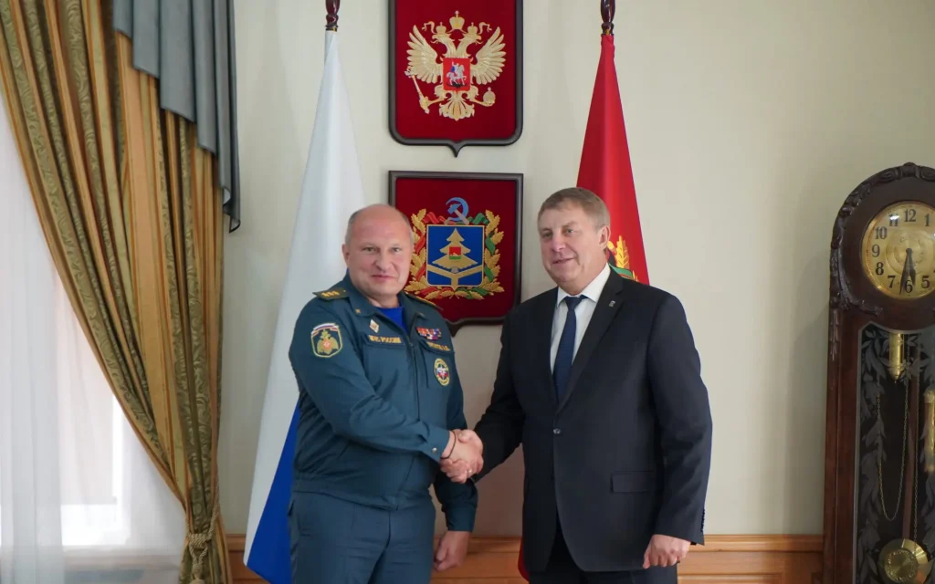 Брянский губернатор рассказал, как спасатели тушат пожары после украинских атак