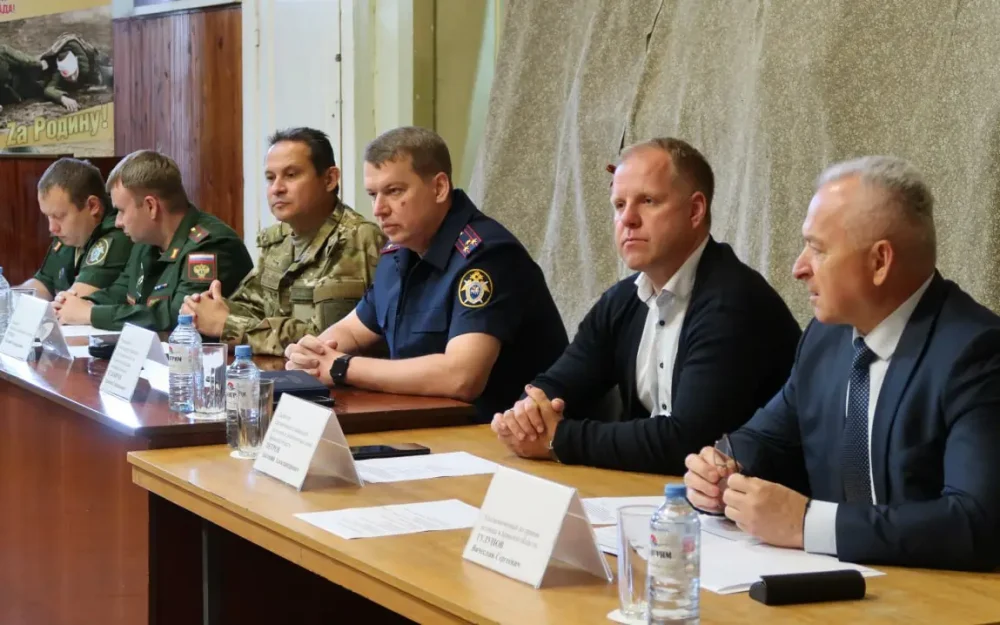 В Брянске новый глава СУСК области провел личный прием военнослужащих