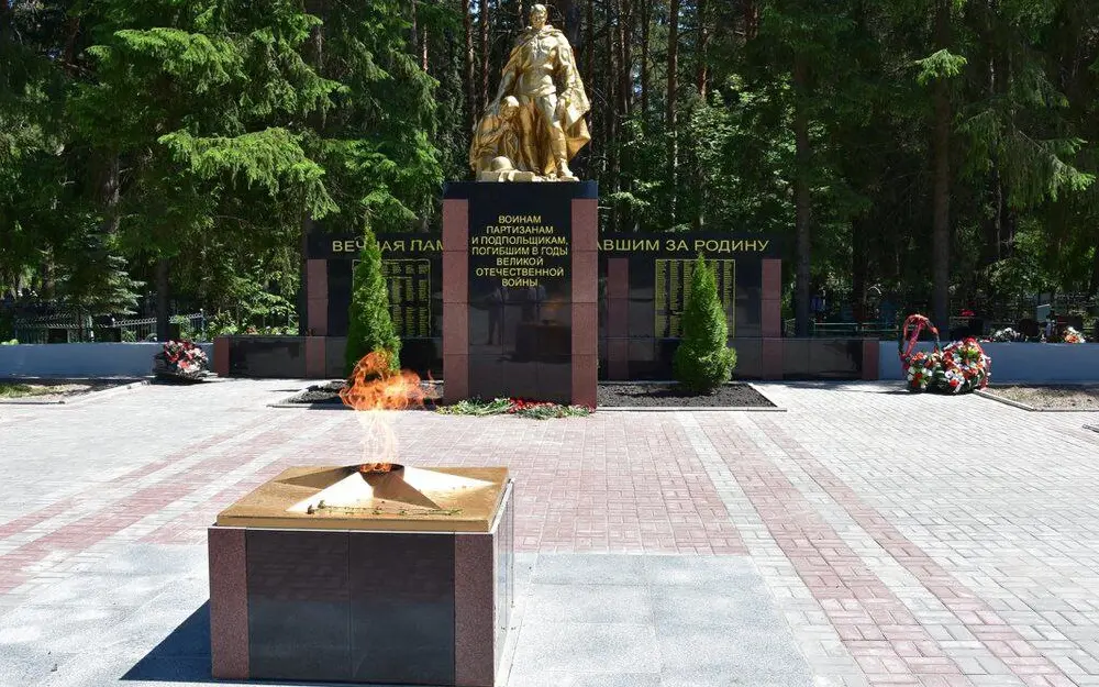 Александр Богомаз оценил развитие промышленности и соцсферы Дятьковского района