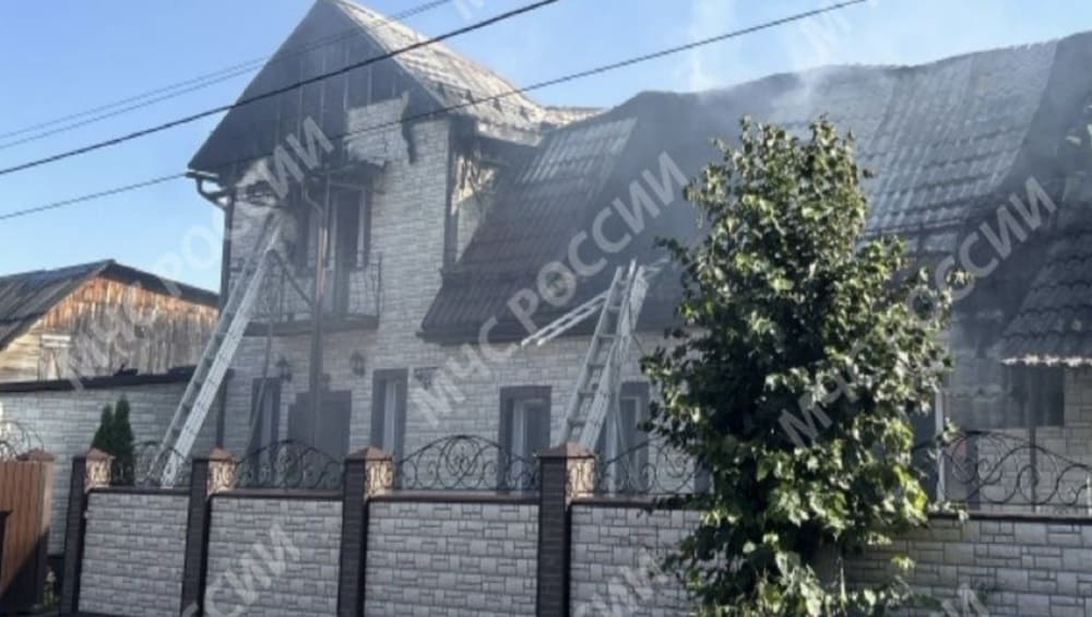 В городе Сельцо при пожаре в жилом доме 33-летний мужчина получил ожоги