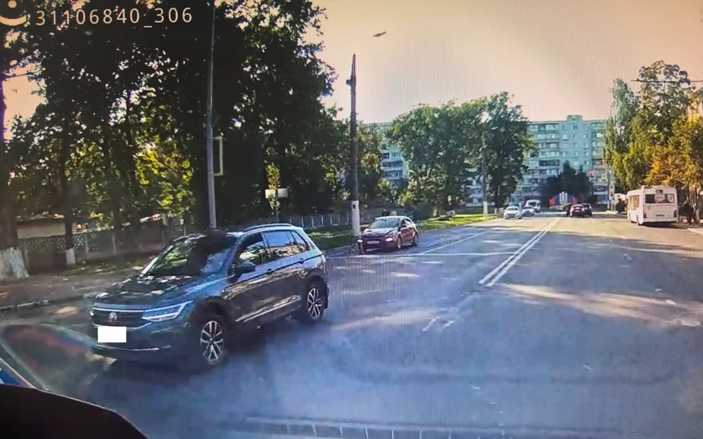 Троих брянских водителей накажут за непропуск машин скорой помощи