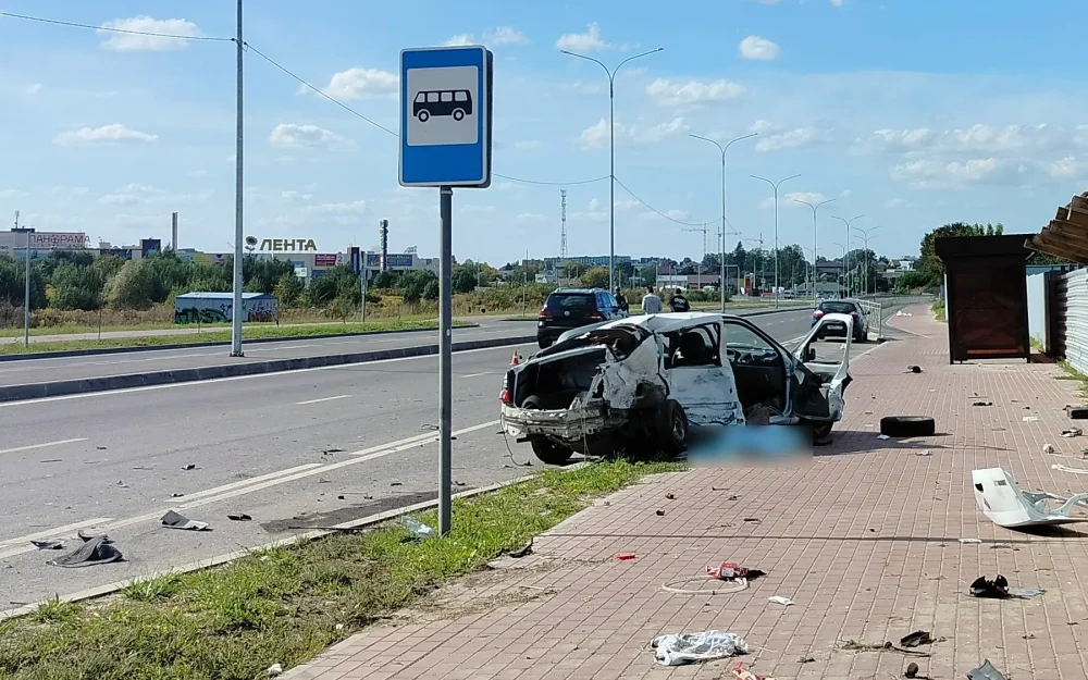 В Брянске в страшной аварии на улице Ильи Иванова погибла 73-летняя женщина